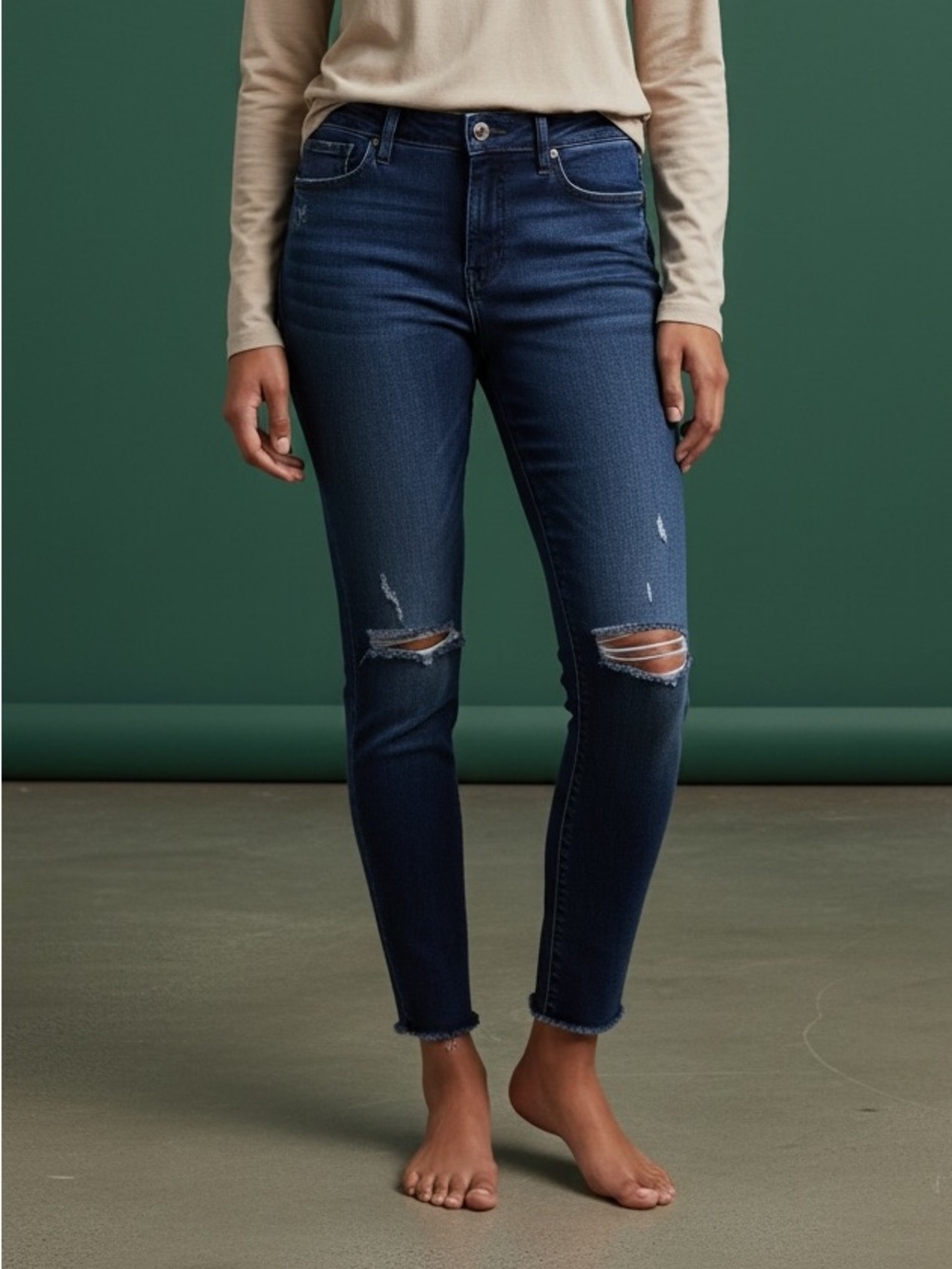 Universal Thread, Mid Rise, Dark Wash, Skinny Jean